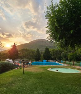 Piscina al atardecer