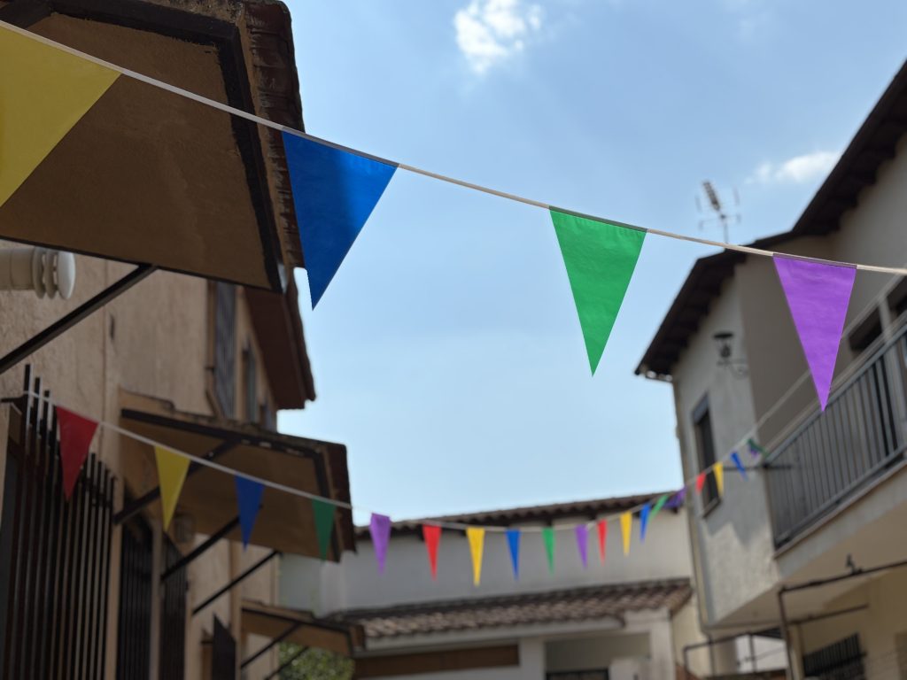 Banderines de fiesta de pueblo